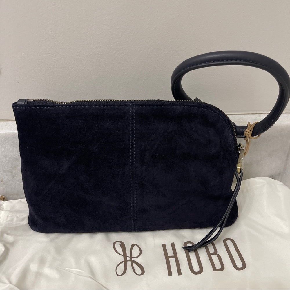Hobo Sable Wristlet Suede in Navy - Picture 3 of 4